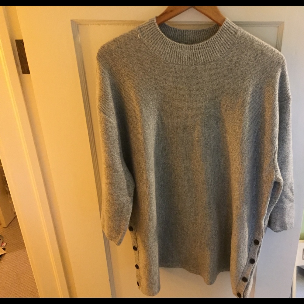 NWOT grey sweater